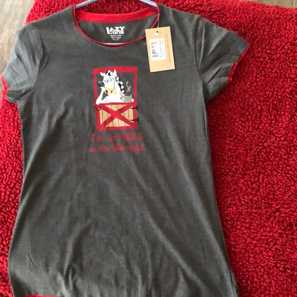 Red and gray T-shirt